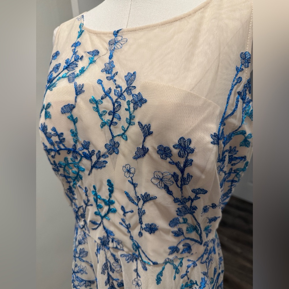 Nicole Miller Blue Floral Embroidered Maxi Dress – Size 8 - Picture 2 of 4